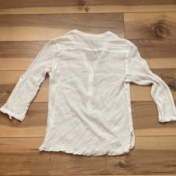 Tommy Bahama White Henley 3/4 Sleeve Top - Picture 6 of 6